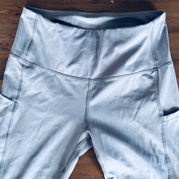SWISS BRAND High-Waisted Light Blue Leggings with Pocket - Picture 9 of 9